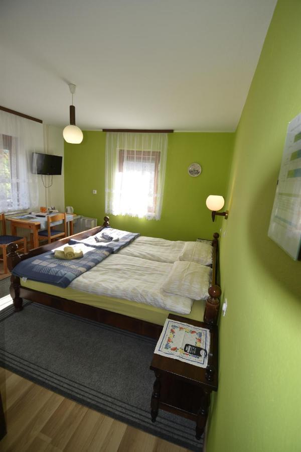 Guest House Znidar ボーヒニ エクステリア 写真