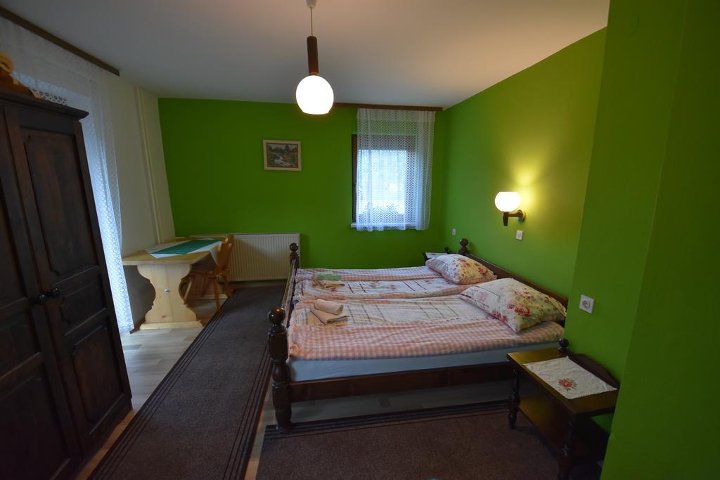 Guest House Znidar ボーヒニ エクステリア 写真