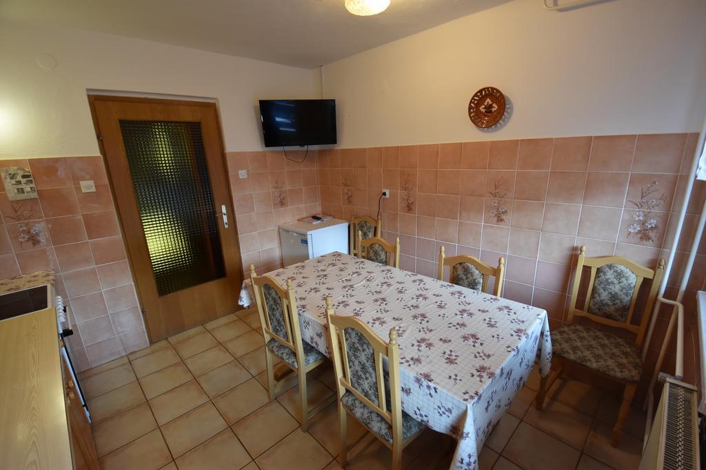 Guest House Znidar ボーヒニ エクステリア 写真