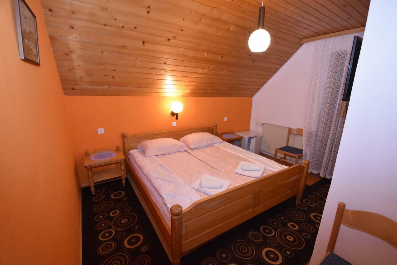 Guest House Znidar ボーヒニ エクステリア 写真